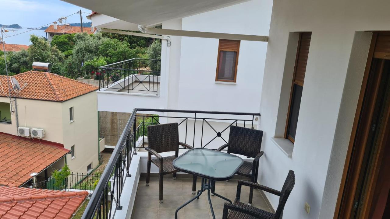 Loretta Maisonettes And Studios Chrysi Ammoudia Extérieur photo